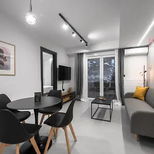 8, Nilie Hospitality Mgmt Apartament