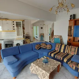 Spacious , Saloniki Grecja