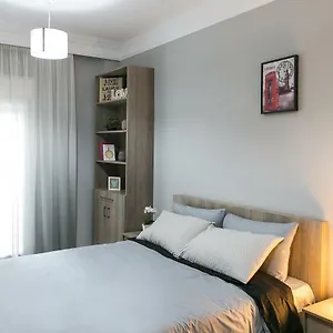 apt-luxury-65m2-downtown.hotelschalkidiki.net/